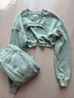 BuffBunny Mojave Green bolero and joggers